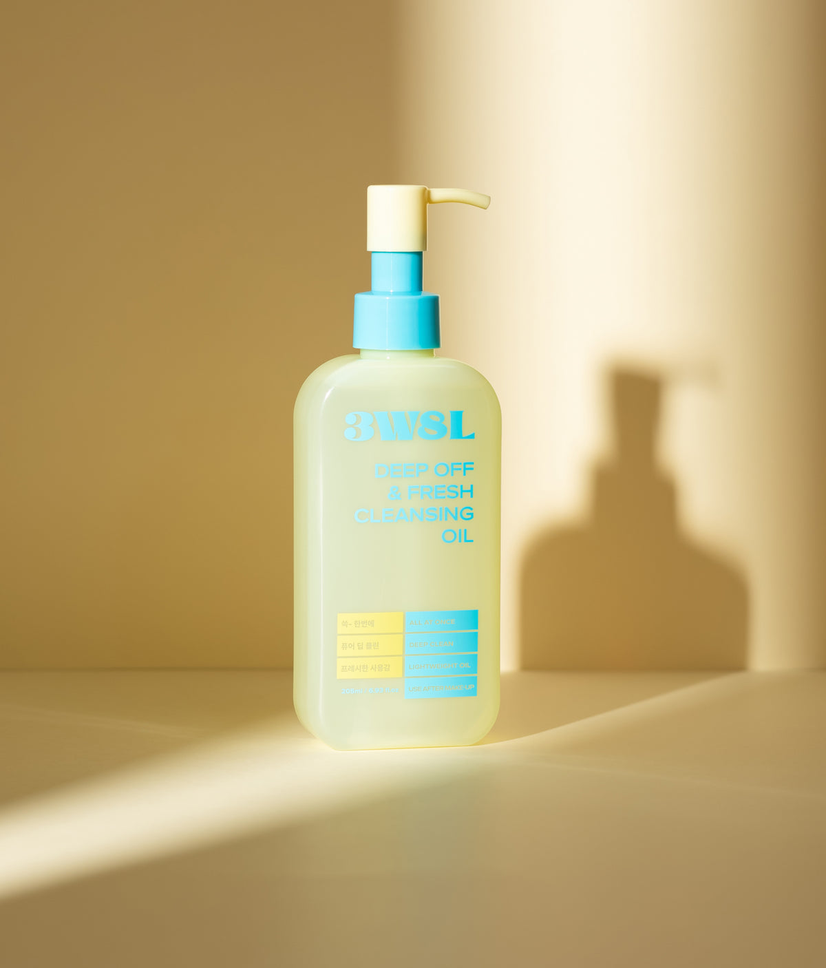 Aceite limpiador 3W8L Deep Off Fresh Cleansing Oil detalle textura transparente
