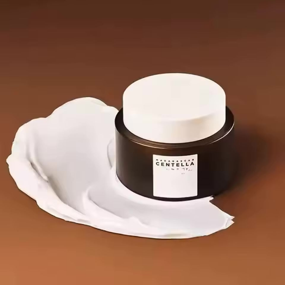 SKIN1004 Probio-Cica Enrich Cream 50ml textura rica cremosa aplicación piel seca